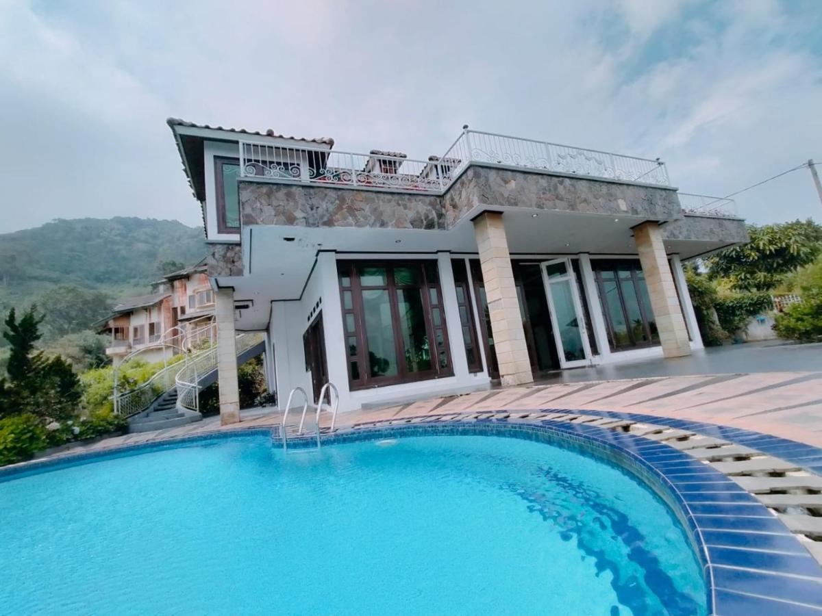 Villa Santika Puncak Pass Cimacan Εξωτερικό φωτογραφία