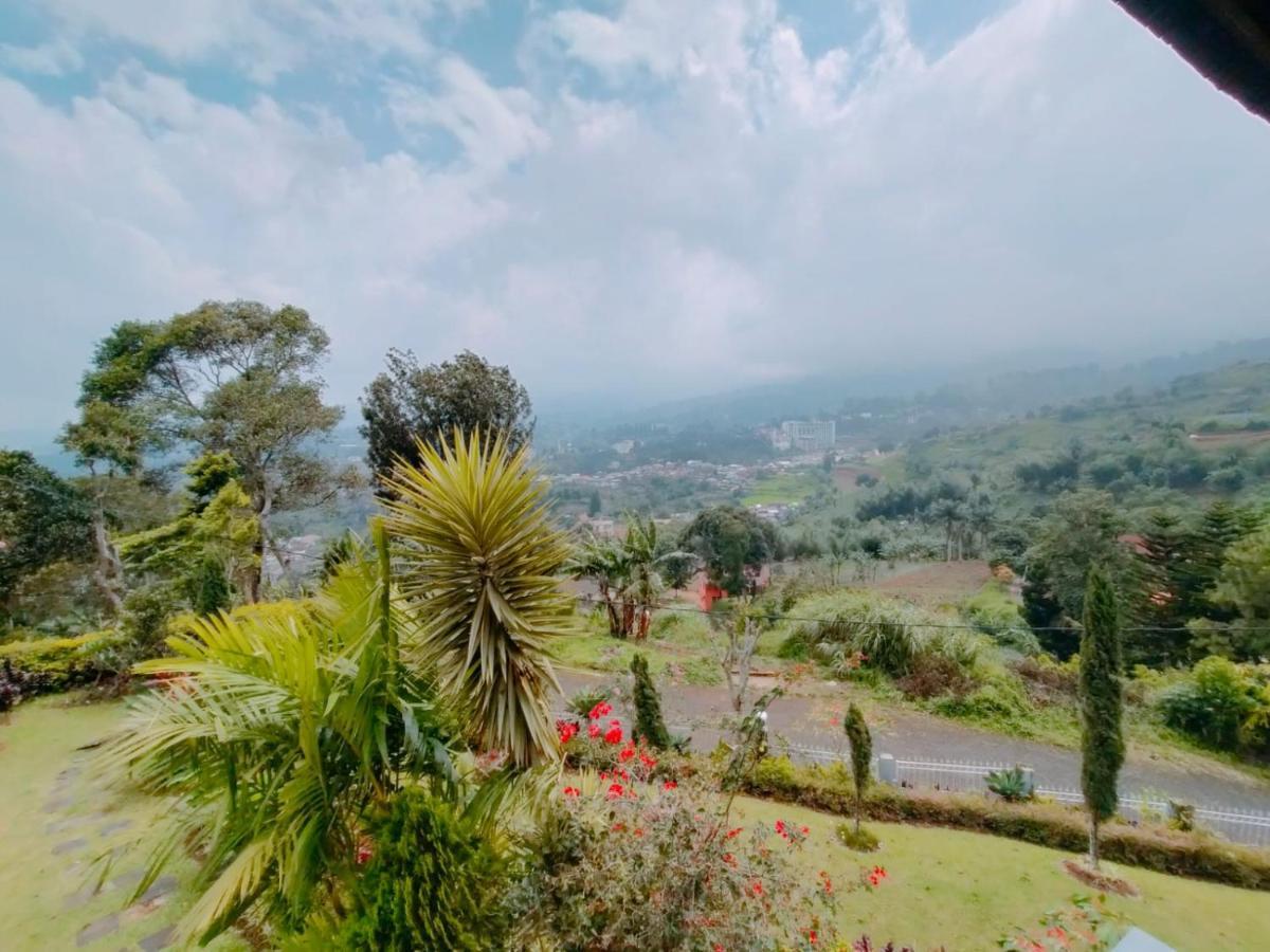 Villa Santika Puncak Pass Cimacan Εξωτερικό φωτογραφία