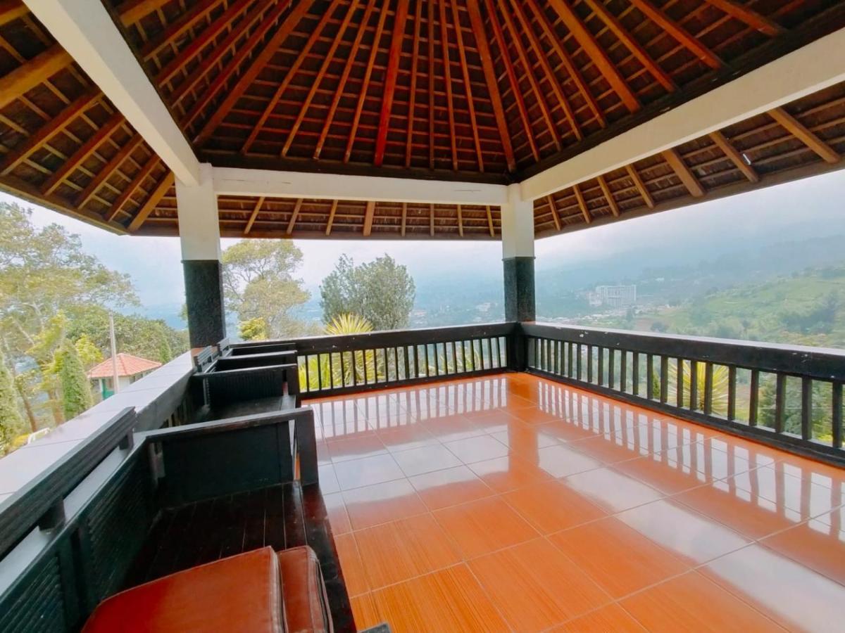 Villa Santika Puncak Pass Cimacan Εξωτερικό φωτογραφία